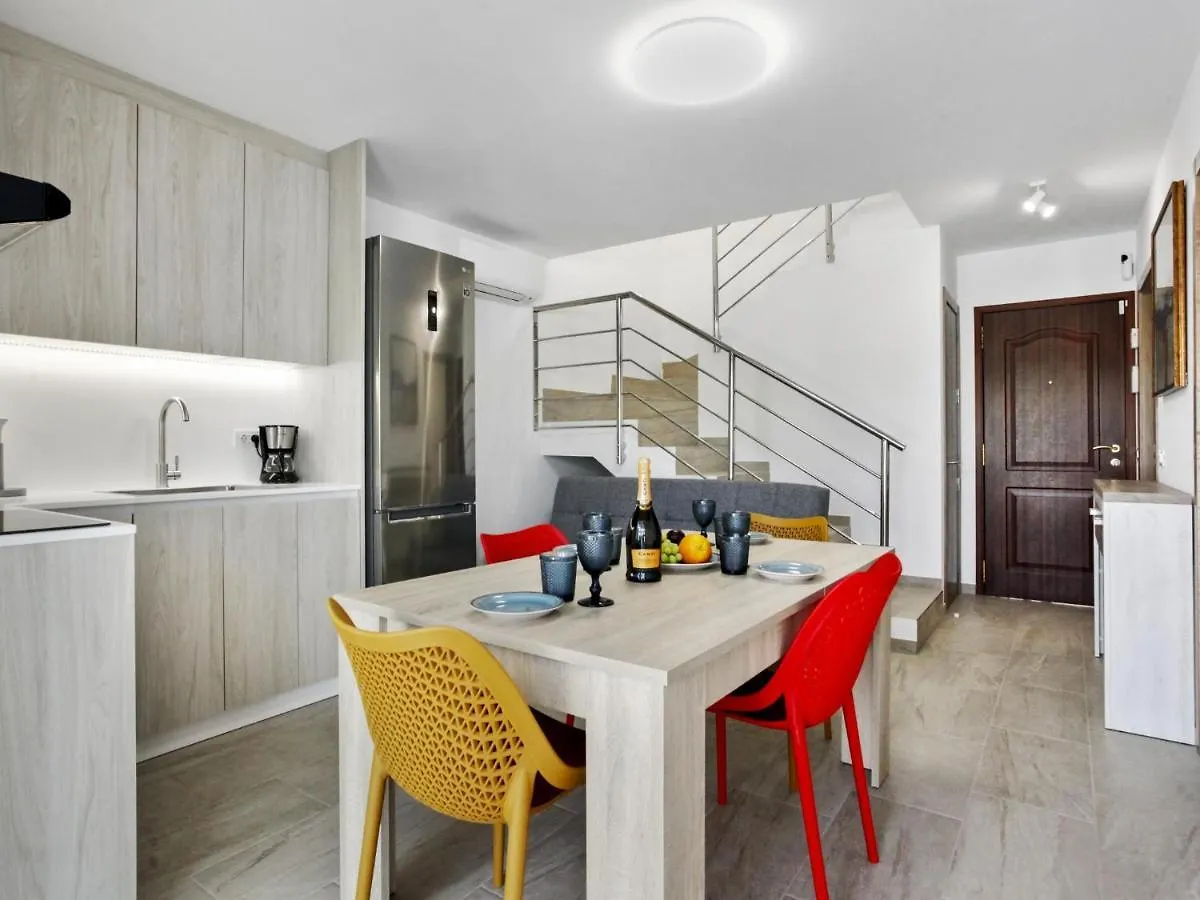 阿德耶Golden Holidays, Heated Pool, Air Con, Internet, Parking公寓 0*, 阿德耶