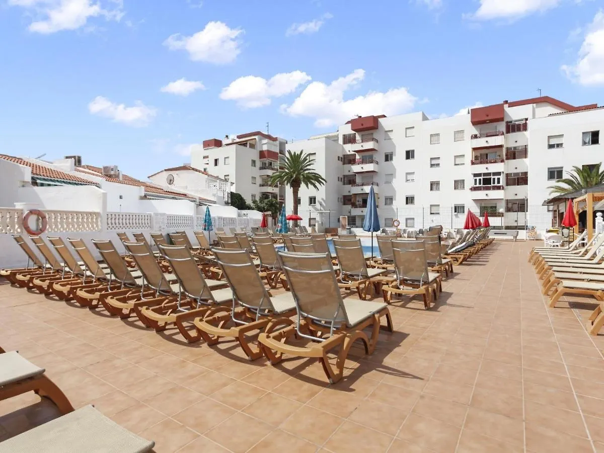 公寓 阿德耶Golden Holidays, Heated Pool, Air Con, Internet, Parking公寓